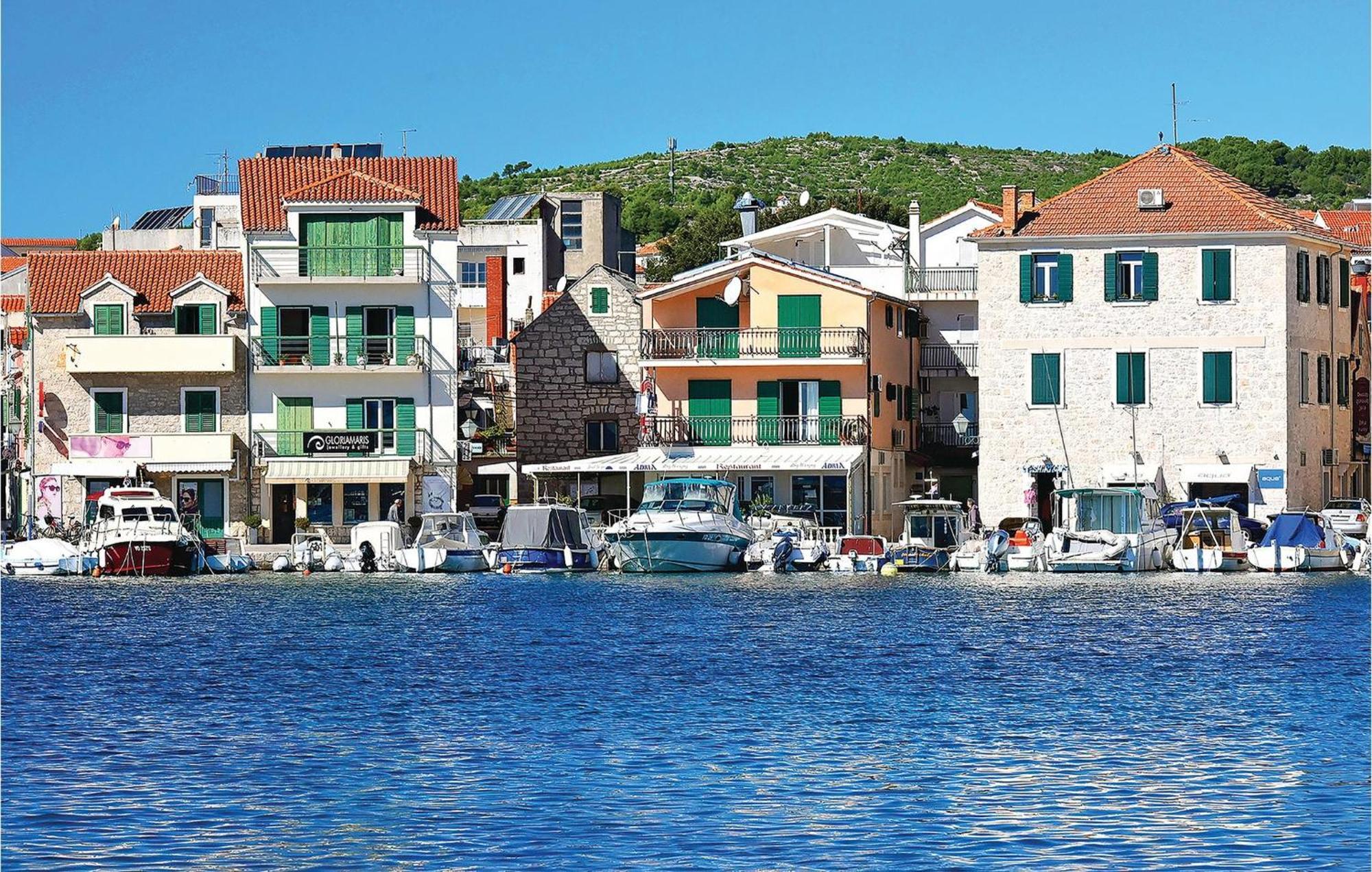 Gorgeous Apartment In Vodice With Kitchen Exterior foto